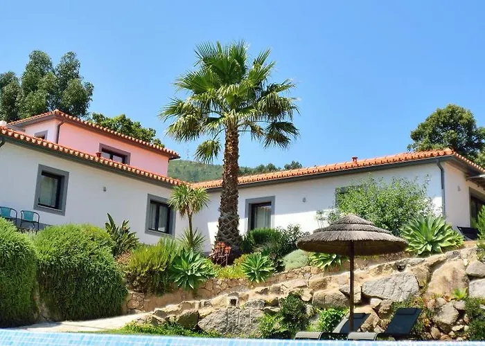 Pirilampo アパート モンシケ