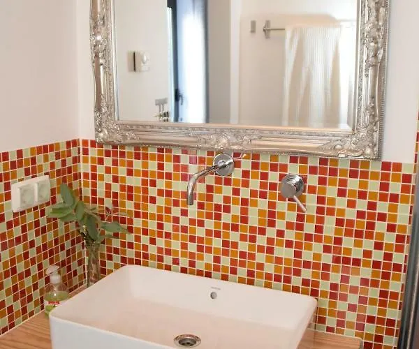 Pirilampo アパート モンシケ